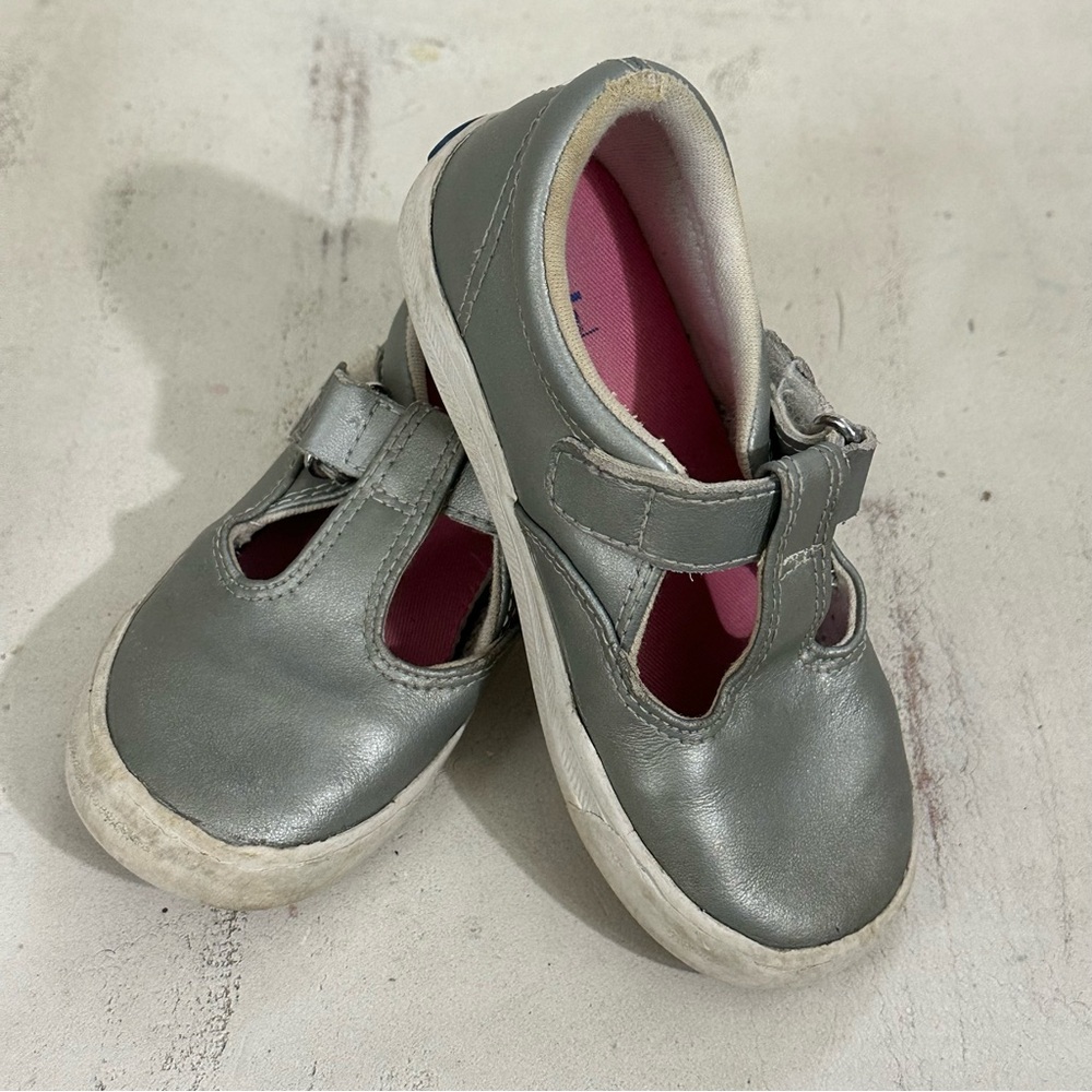 💚 Silver Keds